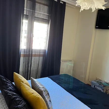 Apto En Urbanizacion Isla De Ons Con Garaje, Piscina Y Vistas Al Mar Apartamento *